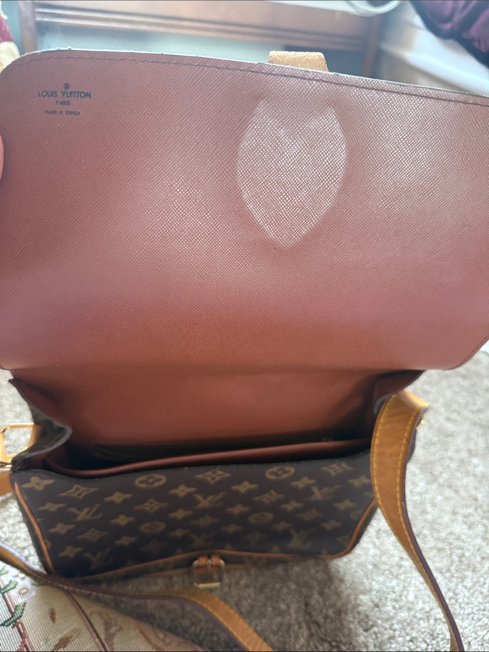 Louis Vuitton Monogram Canvas Messenger Bag with Tan Trim - Picture 4 of 6